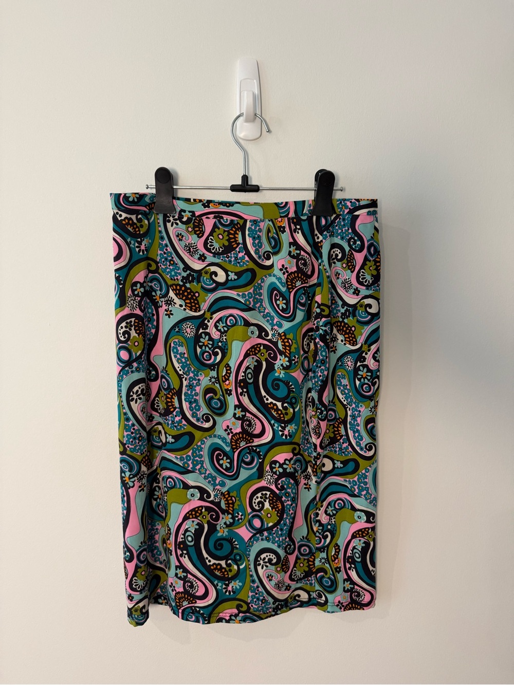 RARE Y2K era Dolce & Gabbana Teal, Pink & Olive Paisley Midi Skirt SIZE 40